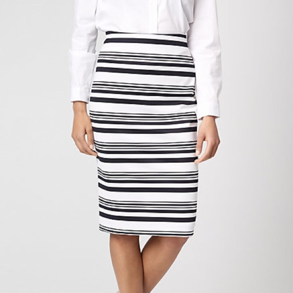 🎈Host Pick🎈 Le Chateau striped Pencil Skirt